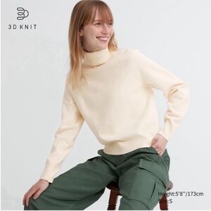 Uniqlo 3D Knit Souffle Yarn Long-Sleeve Sweater